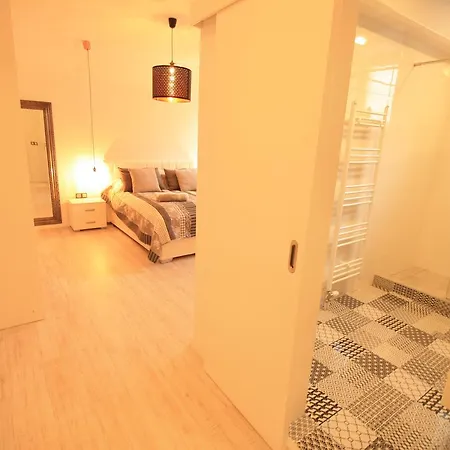 Marijin Dvor Deluxe *