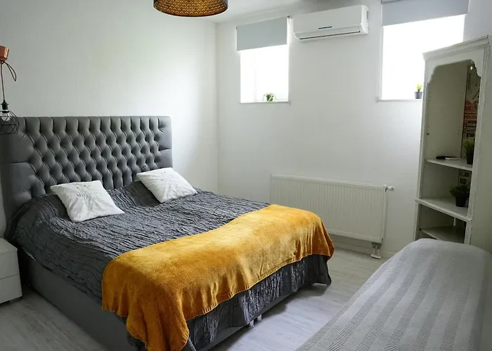 Marijin Dvor Deluxe *